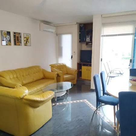 Antonela Apartment Makarska