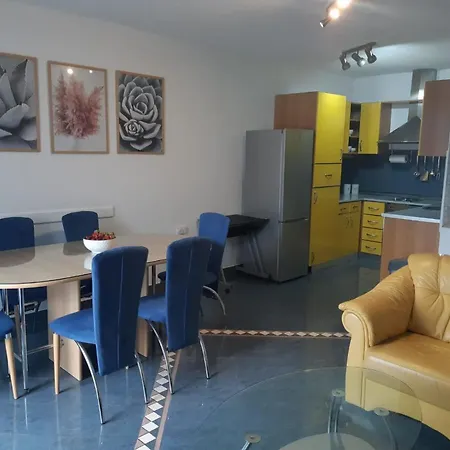 Apartment Antonela Makarska